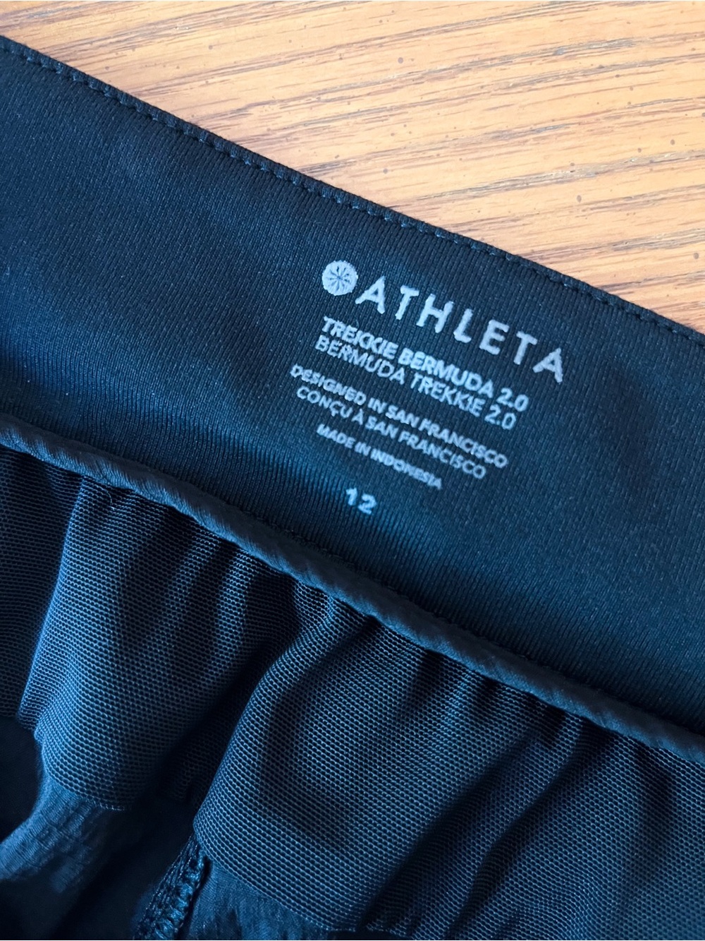 Athleta Trekkie Bermuda Shorts 2.0 Black 12 - Picture 4 of 11